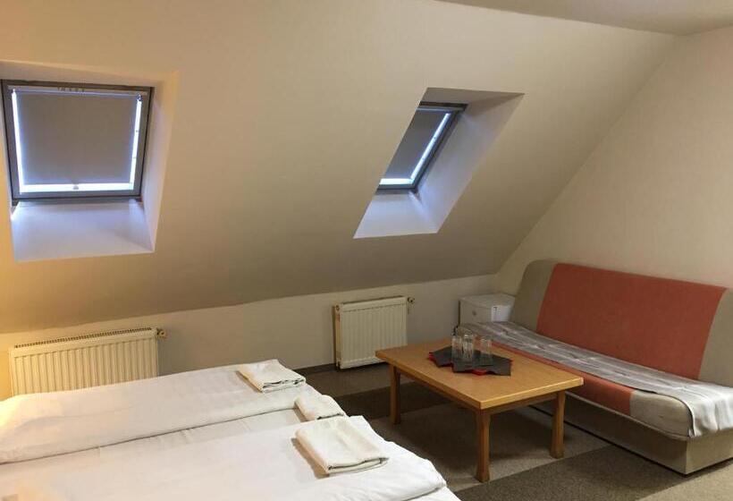 Family Suite, Unicornis