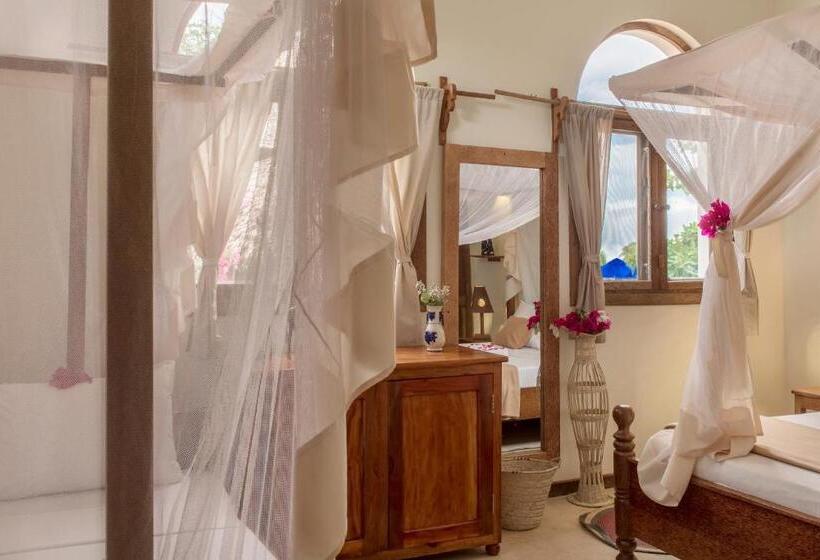 Номер Стандарт Трехместный, Zan View