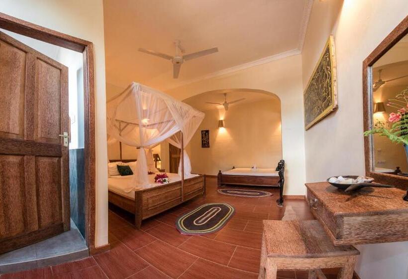 Номер Стандарт Трехместный, Zan View