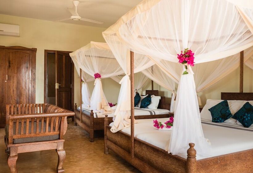 Семейный Номер Вид на Море, Zan View