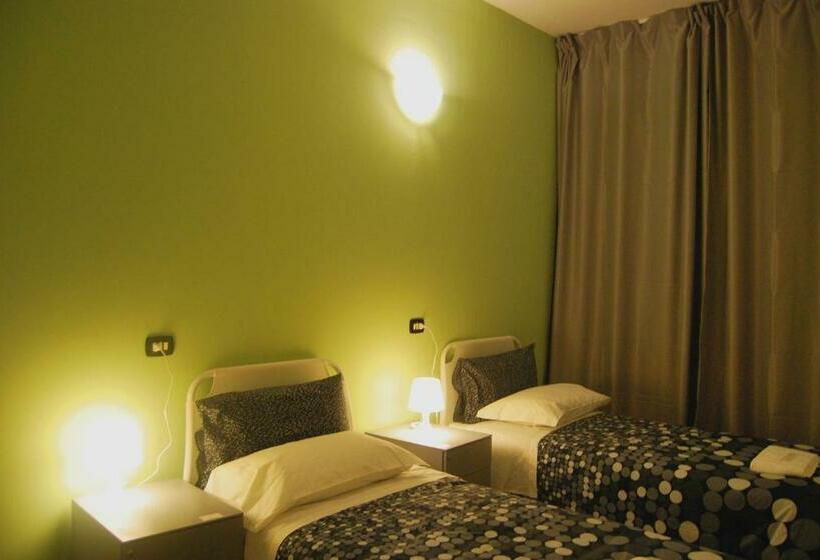 اتاق استاندارد, Mio Hostel