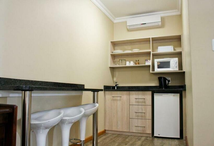 חדר סטנדרט עם מיטת קינג, 17 On Bird Guest House