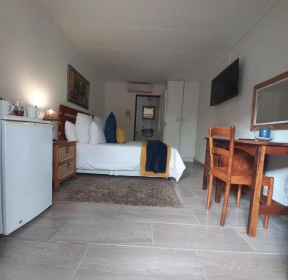 Camera Standard, J'cups Guest House