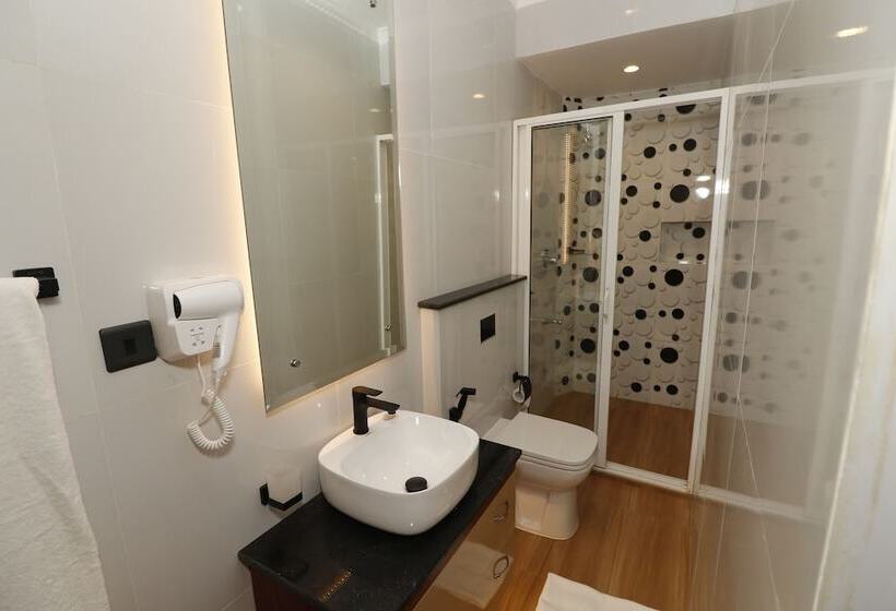 Cameră Deluxe cu Balcon, King Of Kandy