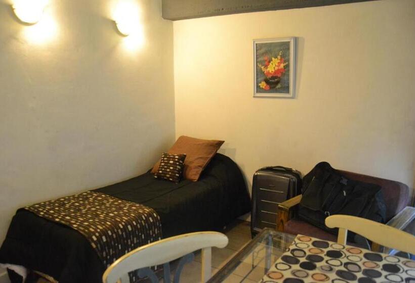 标准三人间, Plaza Milenium