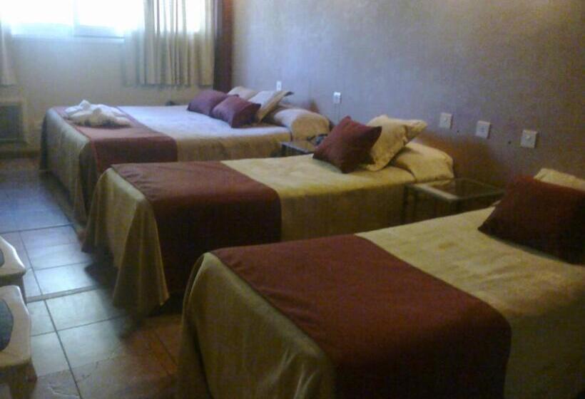 四人标准间, Plaza Milenium