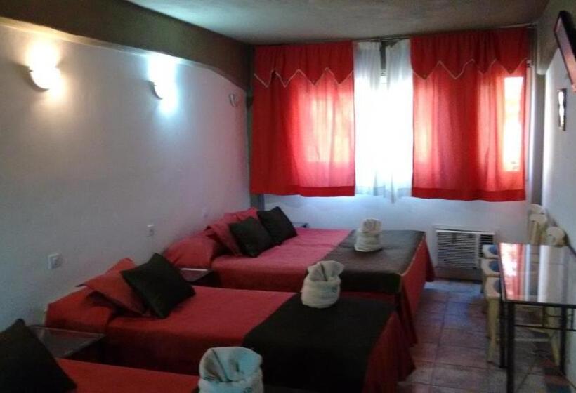 四人标准间, Plaza Milenium