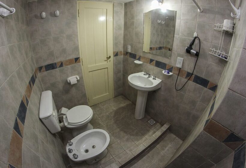 标准三人间, Plaza Milenium