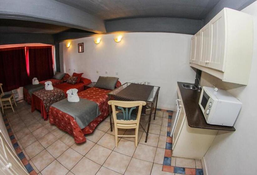 标准三人间, Plaza Milenium