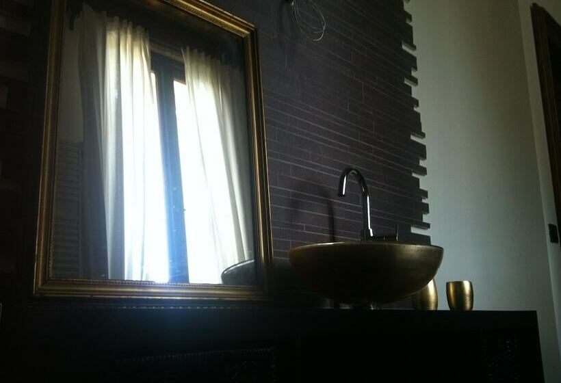 Полулюкс, Relais Villa Gozzi B&b