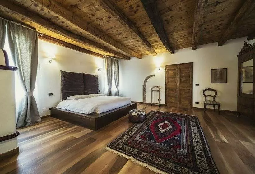 スイート, Relais Villa Gozzi B&b