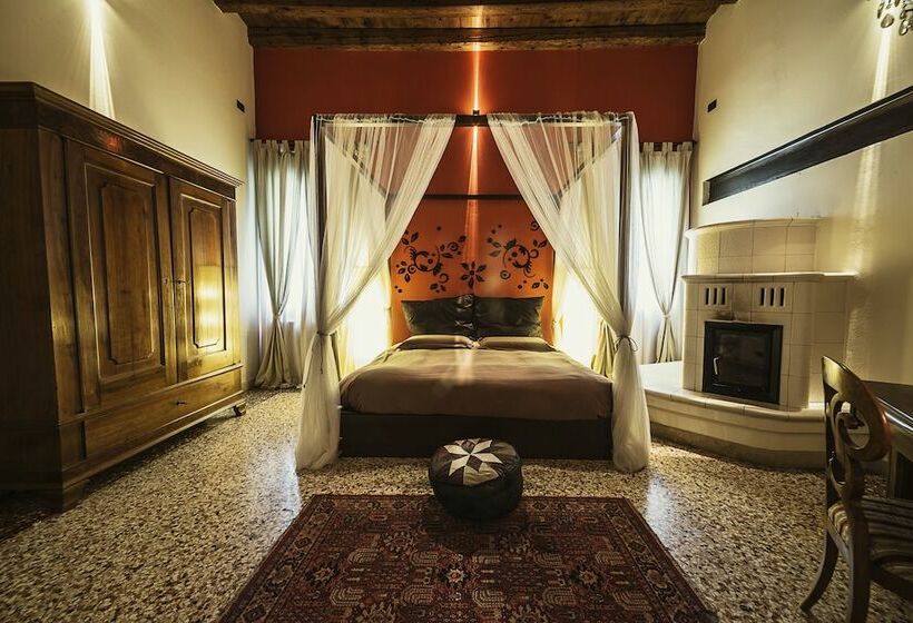 Полулюкс, Relais Villa Gozzi B&b