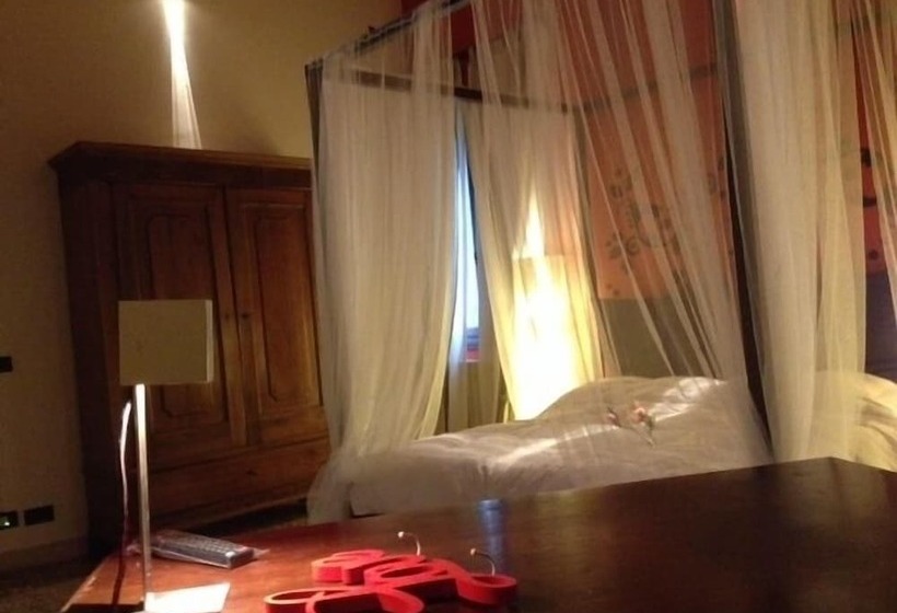 Полулюкс, Relais Villa Gozzi B&b