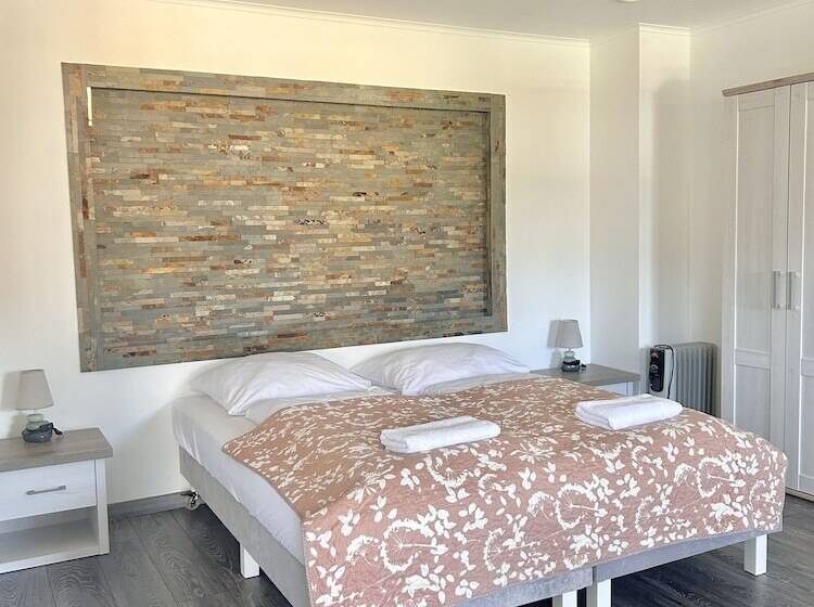 スタンダードスタジオ, Apartamenty Nexo