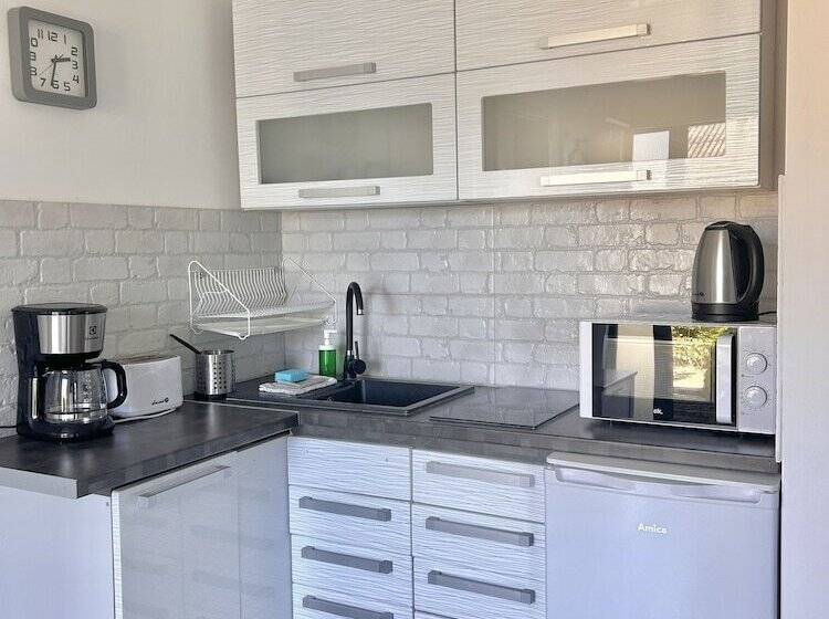 スタンダードスタジオ, Apartamenty Nexo