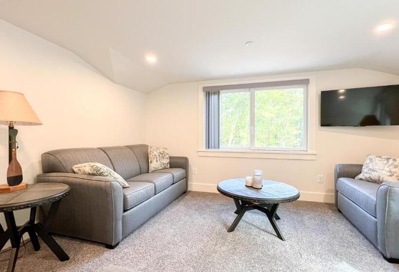 Номер Deluxe Кровать Кинг, Four Seasons For Fun Bed & Breakfast