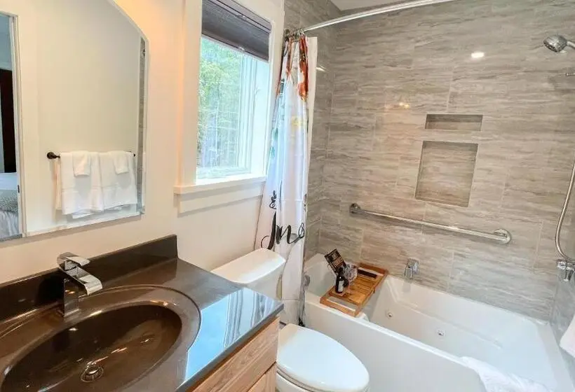 Standard-huone Parveke, Four Seasons For Fun Bed & Breakfast