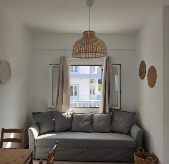 景色の見える一ベッドルームアパートメント, Ellie Apartments Stalida