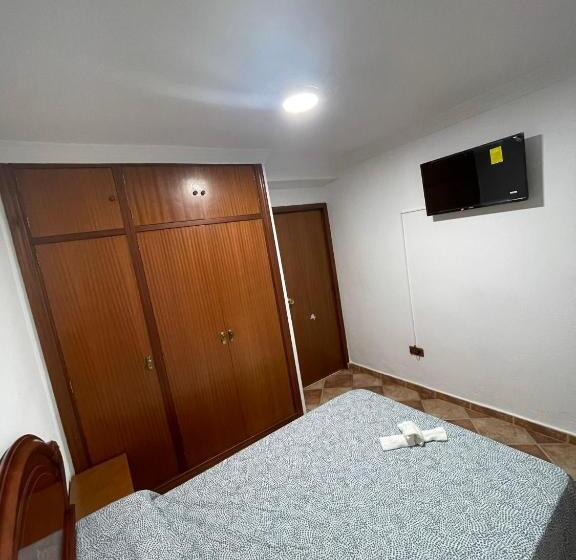 带共用浴室的标准房间, Hostal La Campiña