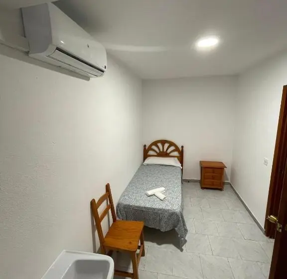 اتاق استاندارد یک تخته با سرویس بهداشتی مشترک, Hostal La Campiña