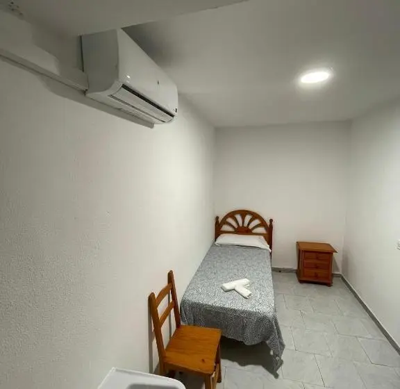 اتاق استاندارد یک تخته با سرویس بهداشتی مشترک, Hostal La Campiña
