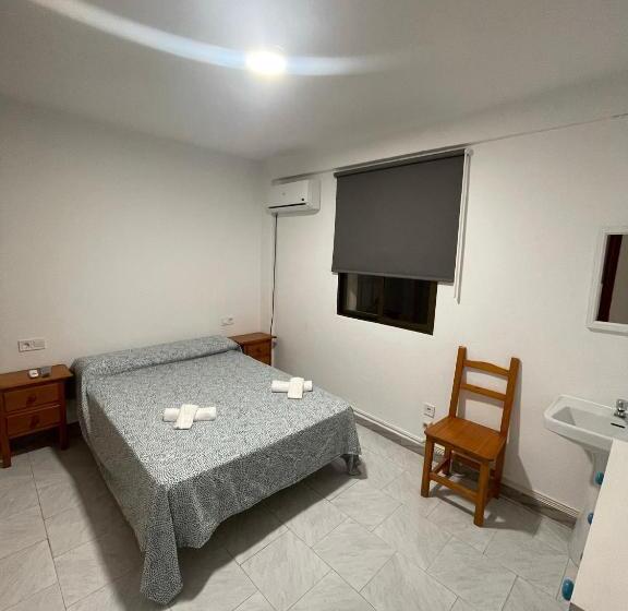 带共用浴室的标准房间, Hostal La Campiña