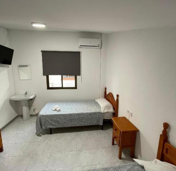 带共用浴室的标准房间, Hostal La Campiña