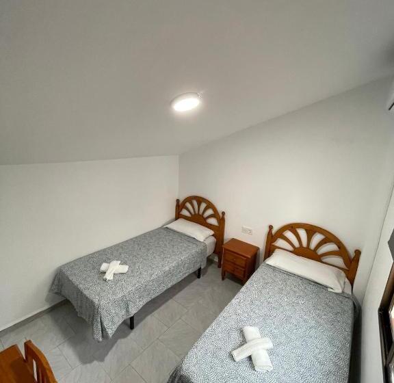 带共用浴室的标准房间, Hostal La Campiña