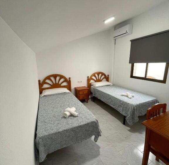 バス共有のスタンダードルーム, Hostal La Campiña