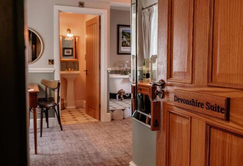 スイート, The Ashford Arms