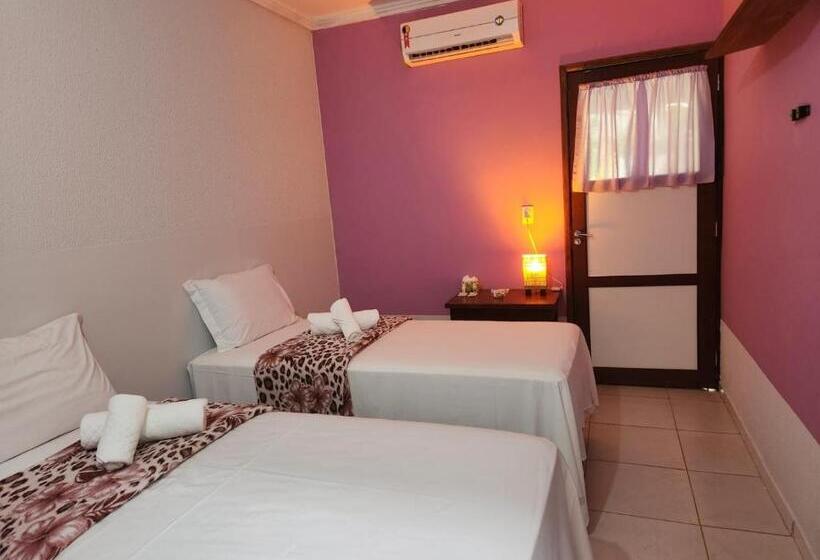 Трехместный Номер Стандарт Вид на Бассейн, Pousada Recanto Oriental