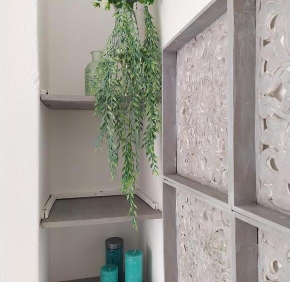 חדר משפחתי, B&b Olbia