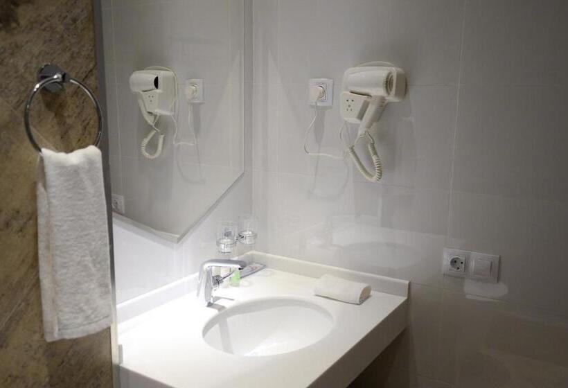 اتاق سوپریور, Green Which