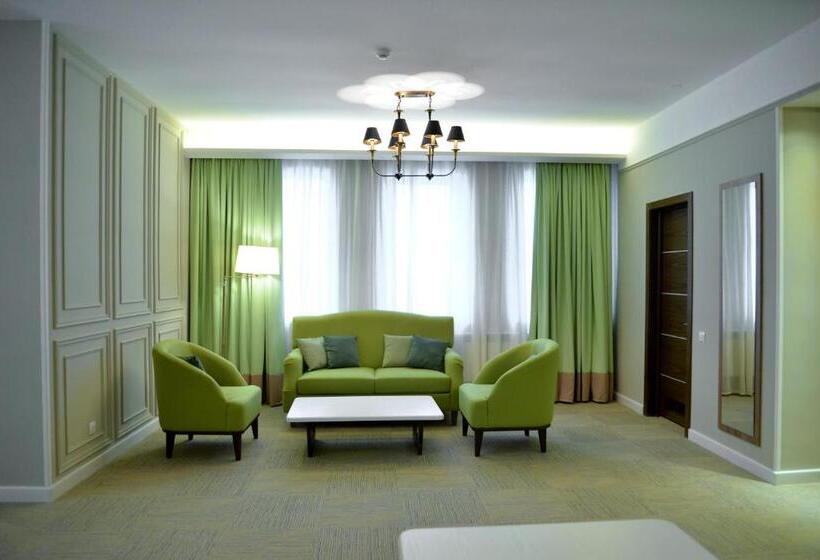 اتاق لوکس, Green Which