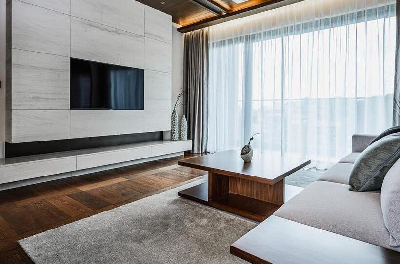 Люкс Премиум, Paraspara Seoul