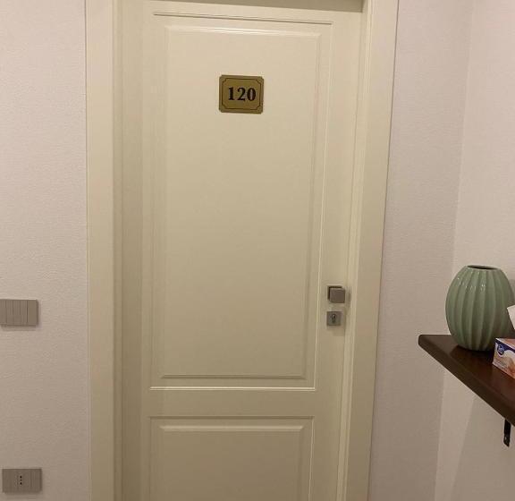 스탠다드 트리플 룸, L Obiettivo