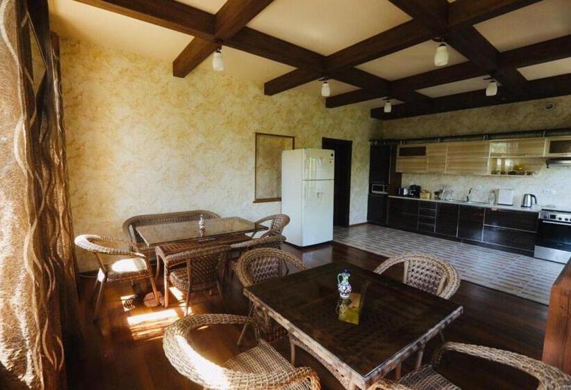 标准间, Mavie Guest House