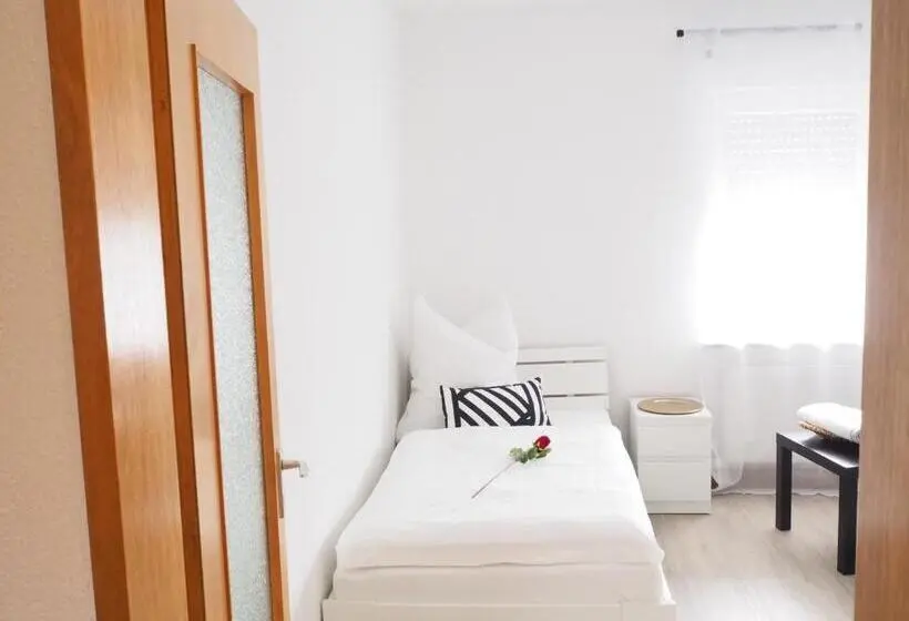 Standard-huone Puutarhanäkymä, Neumarkt Wohnung