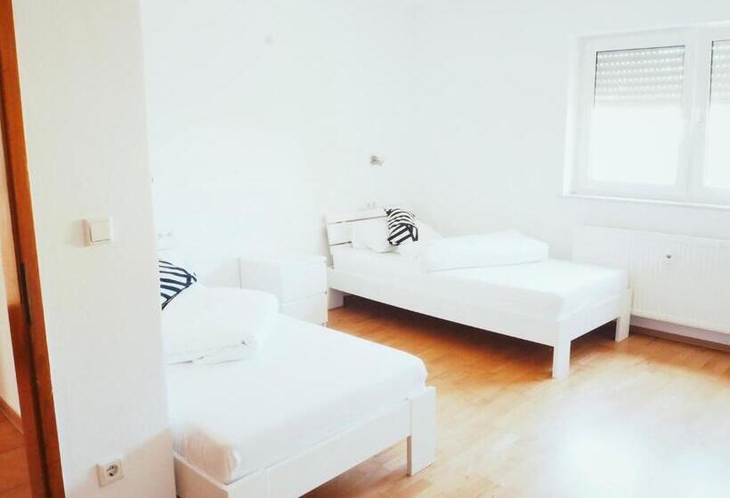 Номер Стандарт, Neumarkt Wohnung