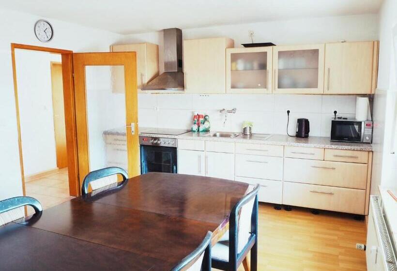 Номер Стандарт, Neumarkt Wohnung