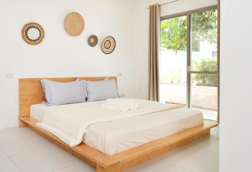 سوییت با چشم‌انداز باغ, Seapearl Of Alona