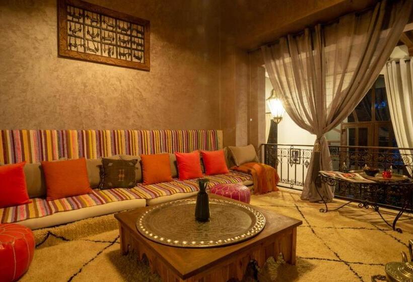 ویلای یک اتاق خوابه با استخر شنا, Villa Septha