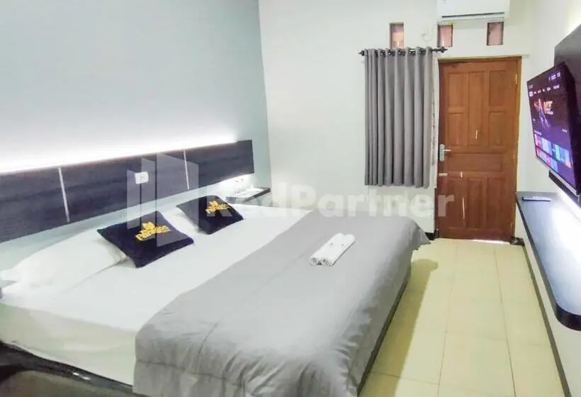 Cameră Standard, The Paragon Hotel Cilacap Redpartner