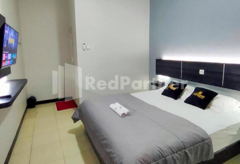 غرفة سوبيريور, The Paragon Hotel Cilacap Redpartner