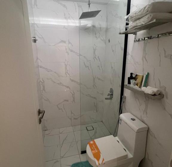 스탠다드 스튜디오, النخيل رست