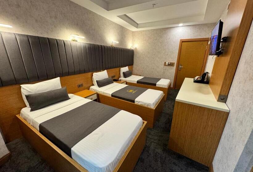 חדר סטנדרט לשלושה, E5 Park Otel