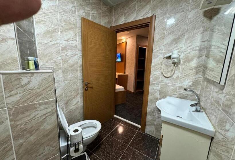 חדר סטנדרט לשלושה, E5 Park Otel