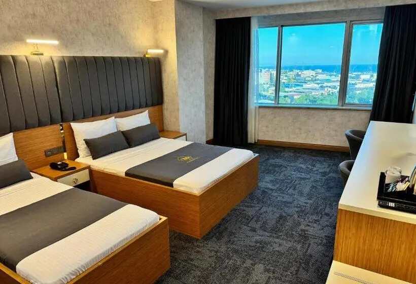 Perhehuone Merinäkymä, E5 Park Otel