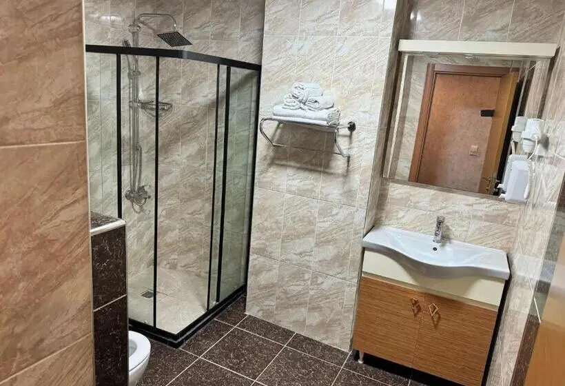 Perhehuone Merinäkymä, E5 Park Otel