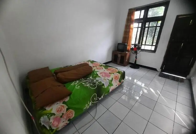 エコノミールーム, Spot On 93655 Home Stay Syariah Habibie